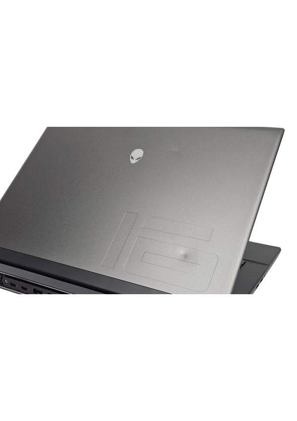 DELL Alienware M16 R1 Ryzen 7 7745HX 32GB 1TB SSD 16